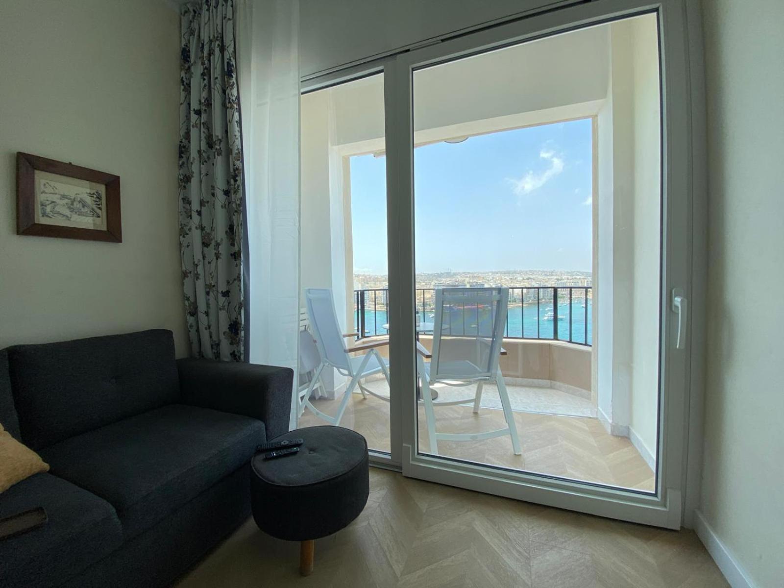 Sunny Side * Sliema